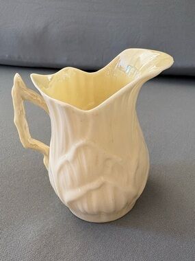Belleek Ireland Lily Pattern Creamer Parian Porcelain 3.5” Tall EUC